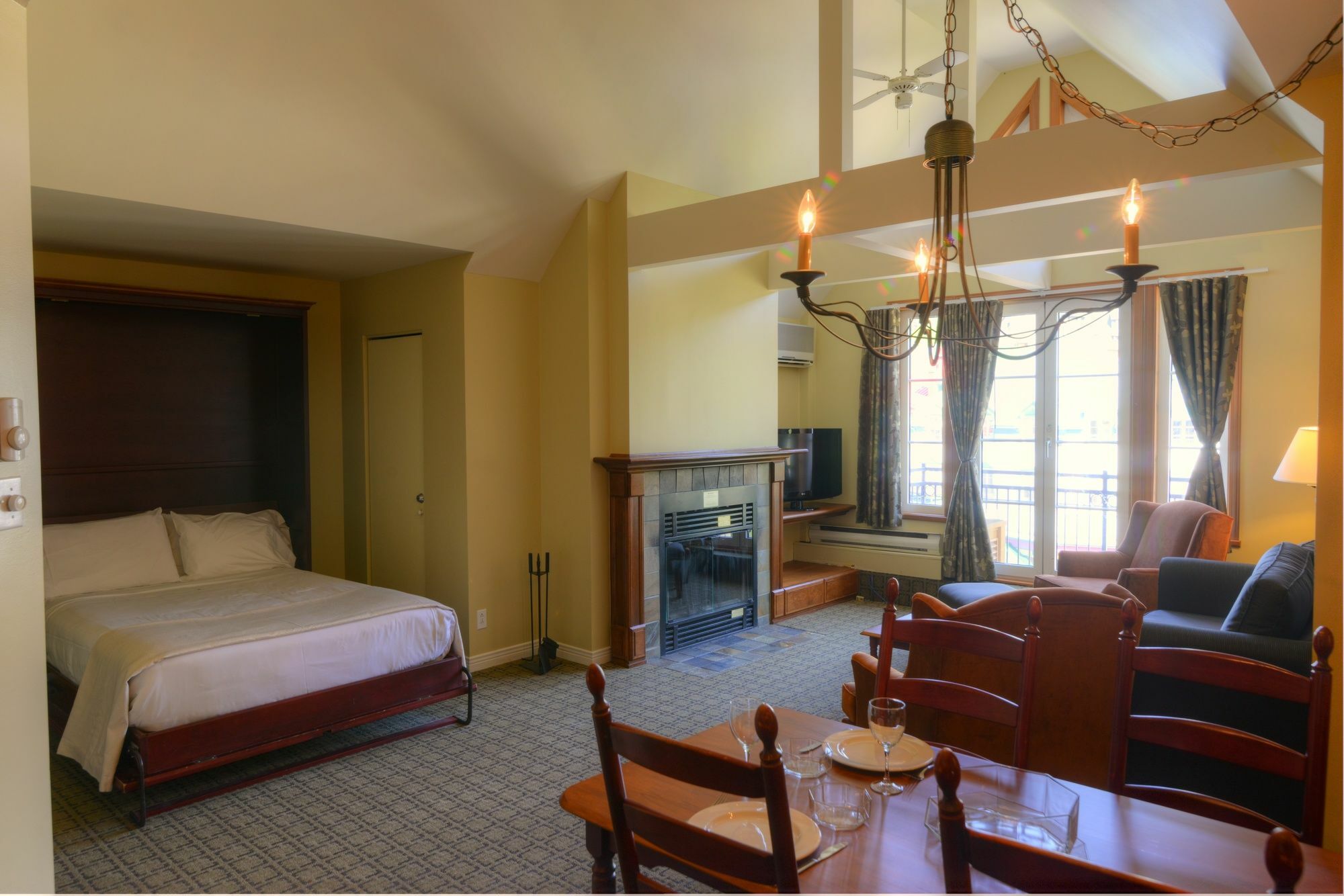 Place Saint Bernard Tremblant Hotel Mont-Tremblant